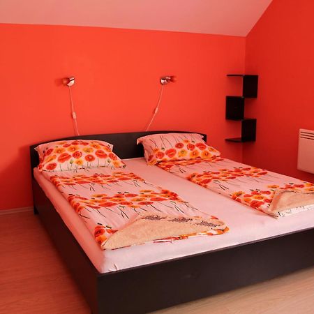 Szasz&Szasz Panzio Bed and Breakfast Gheorgheni  Eksteriør billede
