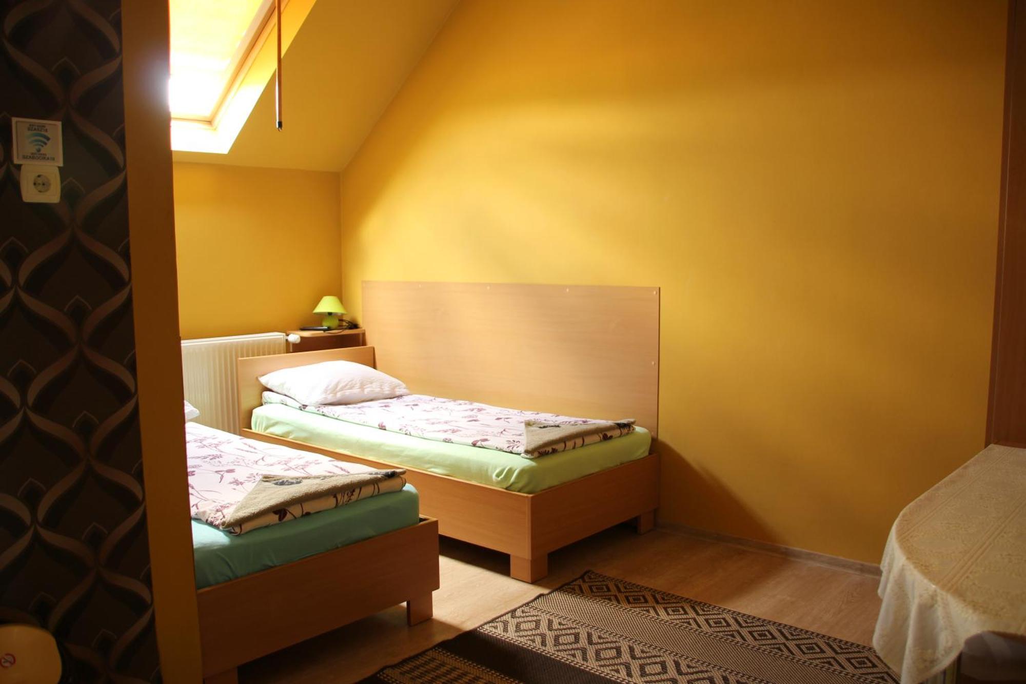 Szasz&Szasz Panzio Bed and Breakfast Gheorgheni  Eksteriør billede